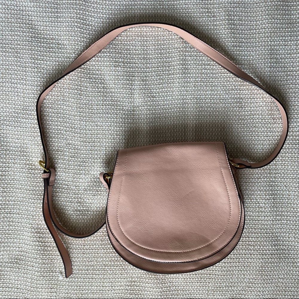 Old Navy baby pink crossbody saddle bag, excellent condition
